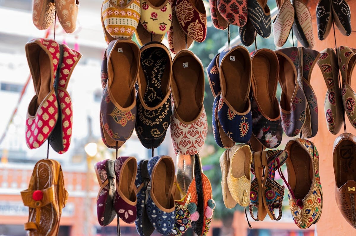 Pluxh Women's Ethnic Jutti Shoes